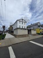 featured image of 163 Chapel St ##33