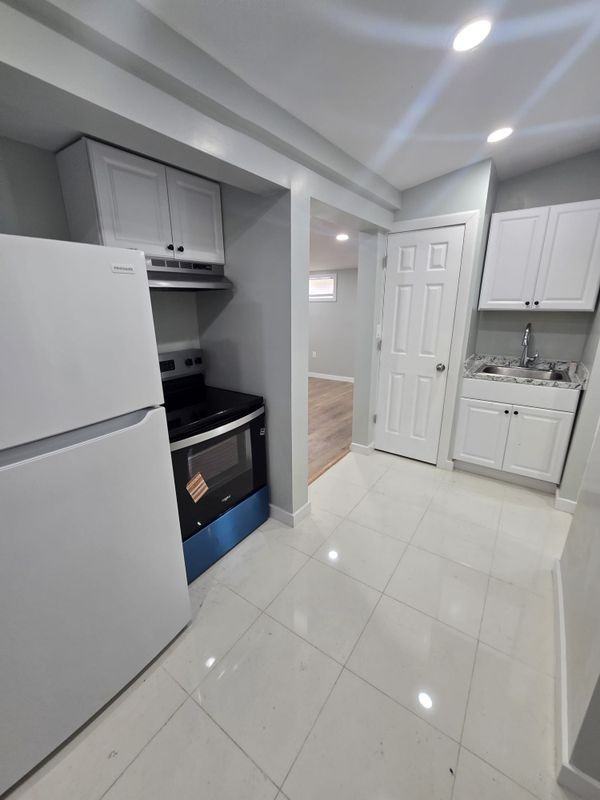 163 Chapel St ##33 - Photo 2 of 10