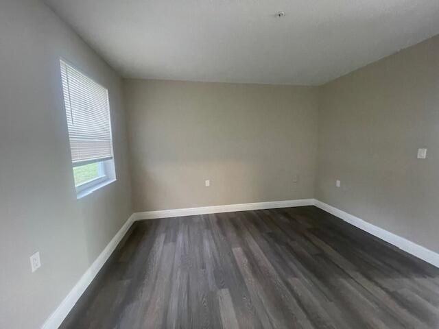 4393 Windsor Ave ##2 - Photo 6 of 9