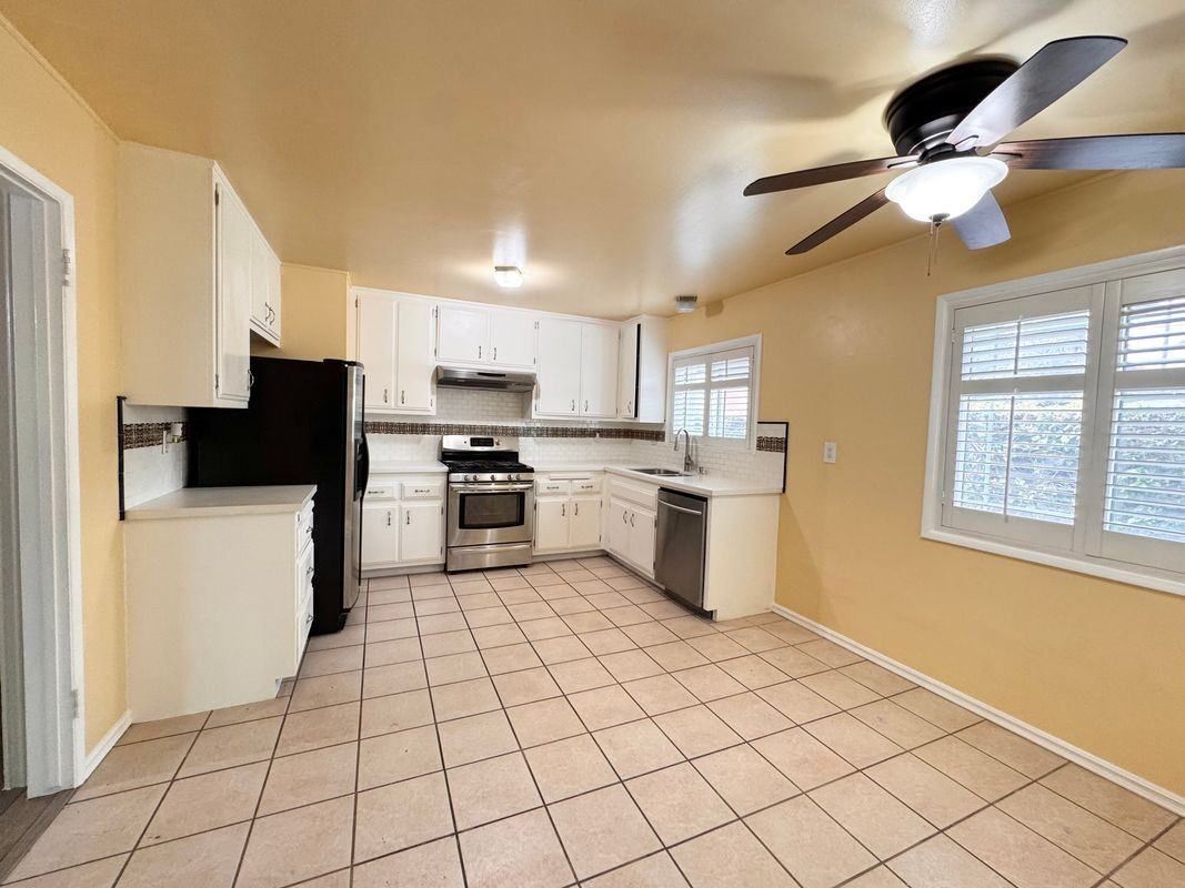 2312 Connor Ave - Photo 6 of 15