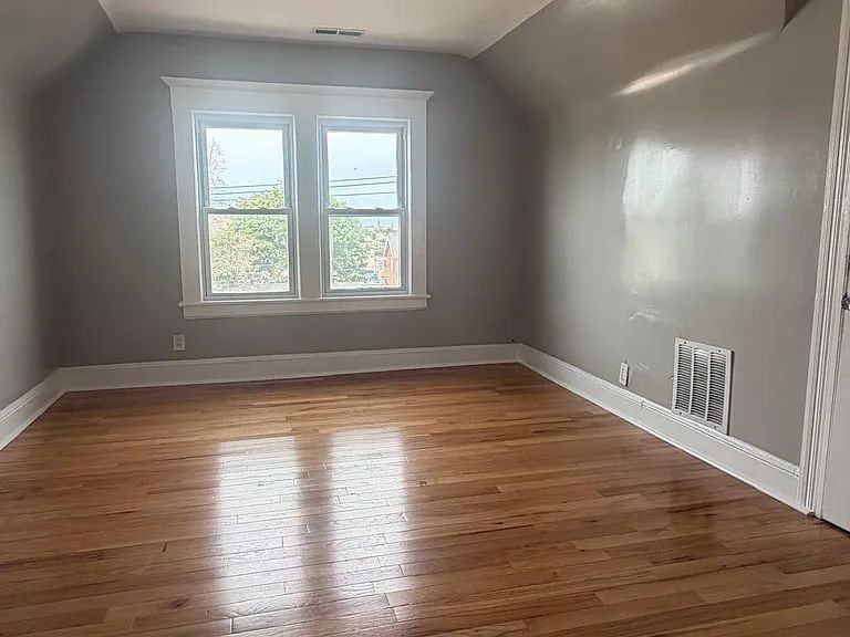 463465 Connecticut Ave - Photo 6 of 7
