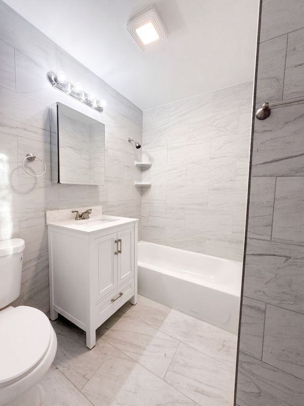 253 Beachview St ##2 - Photo 5 of 8