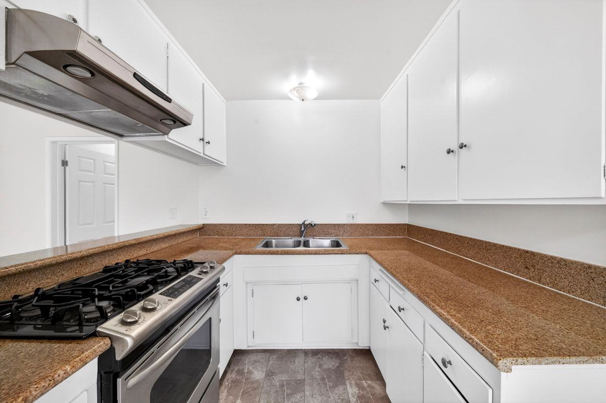 5326 Lorna St ##A - Photo 3 of 12