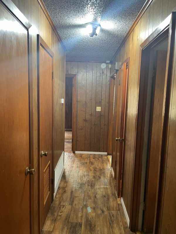 2125 Dewey St - Photo 3 of 12