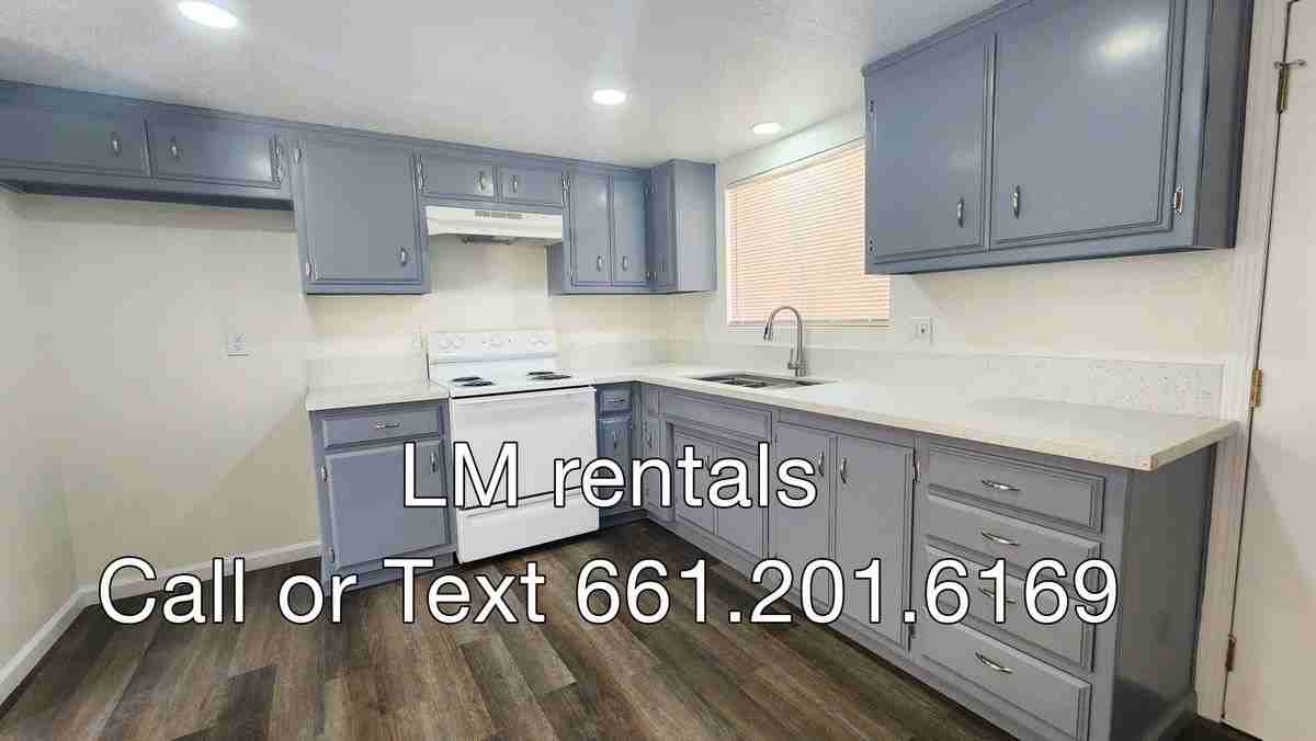 809 K St ##B - Photo 4 of 13