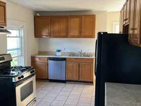 483 Broad St - Photo 1 of 1