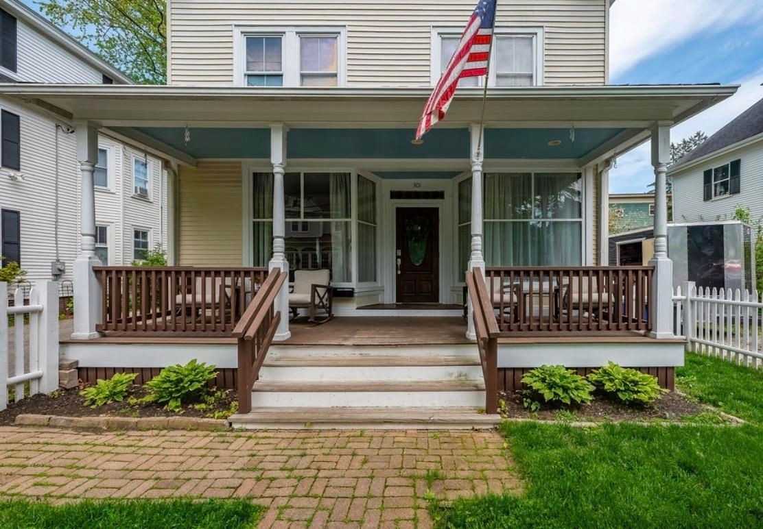 301 Richards Ave - Photo 2 of 26