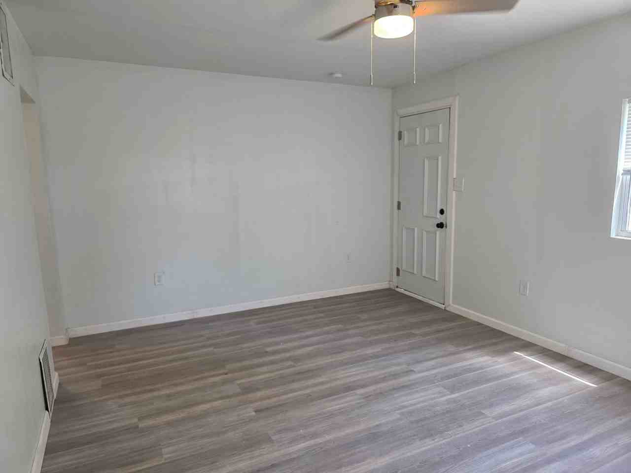1505 Huey St - Photo 3 of 9