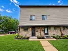 featured image of 2600 Rice St