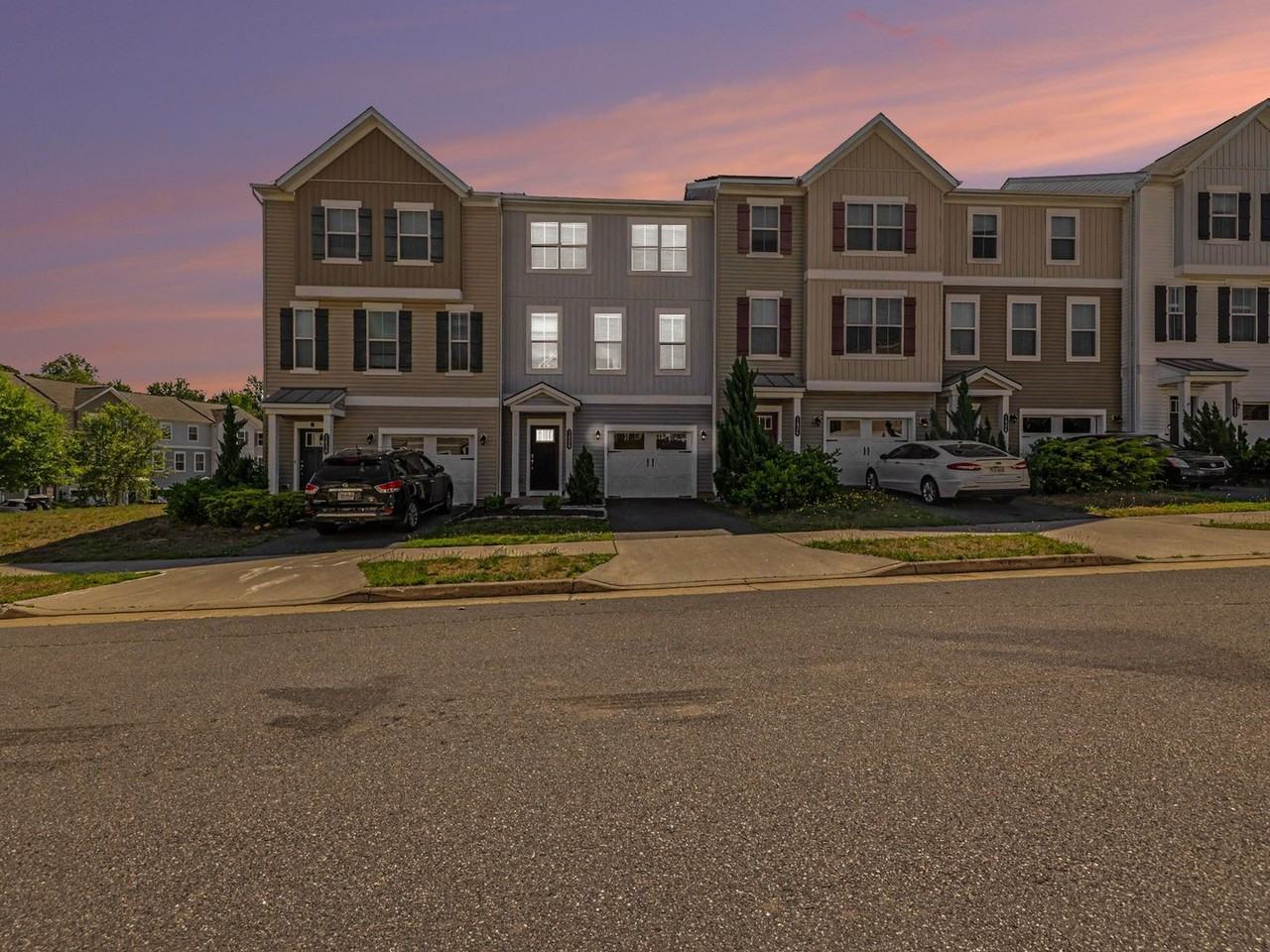 1428 Hudgins Farm Cir - Photo 3 of 28
