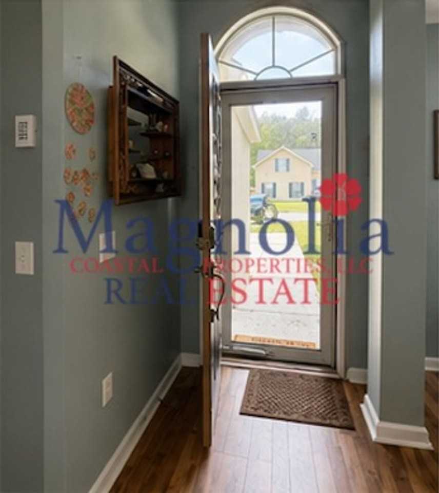 89 Blue Lake St - Photo 2 of 18