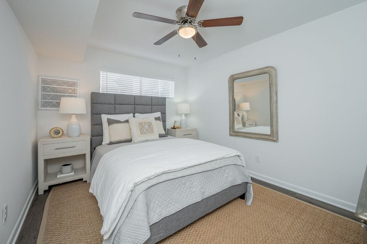 Cliff Manor - Photo 2 of 6