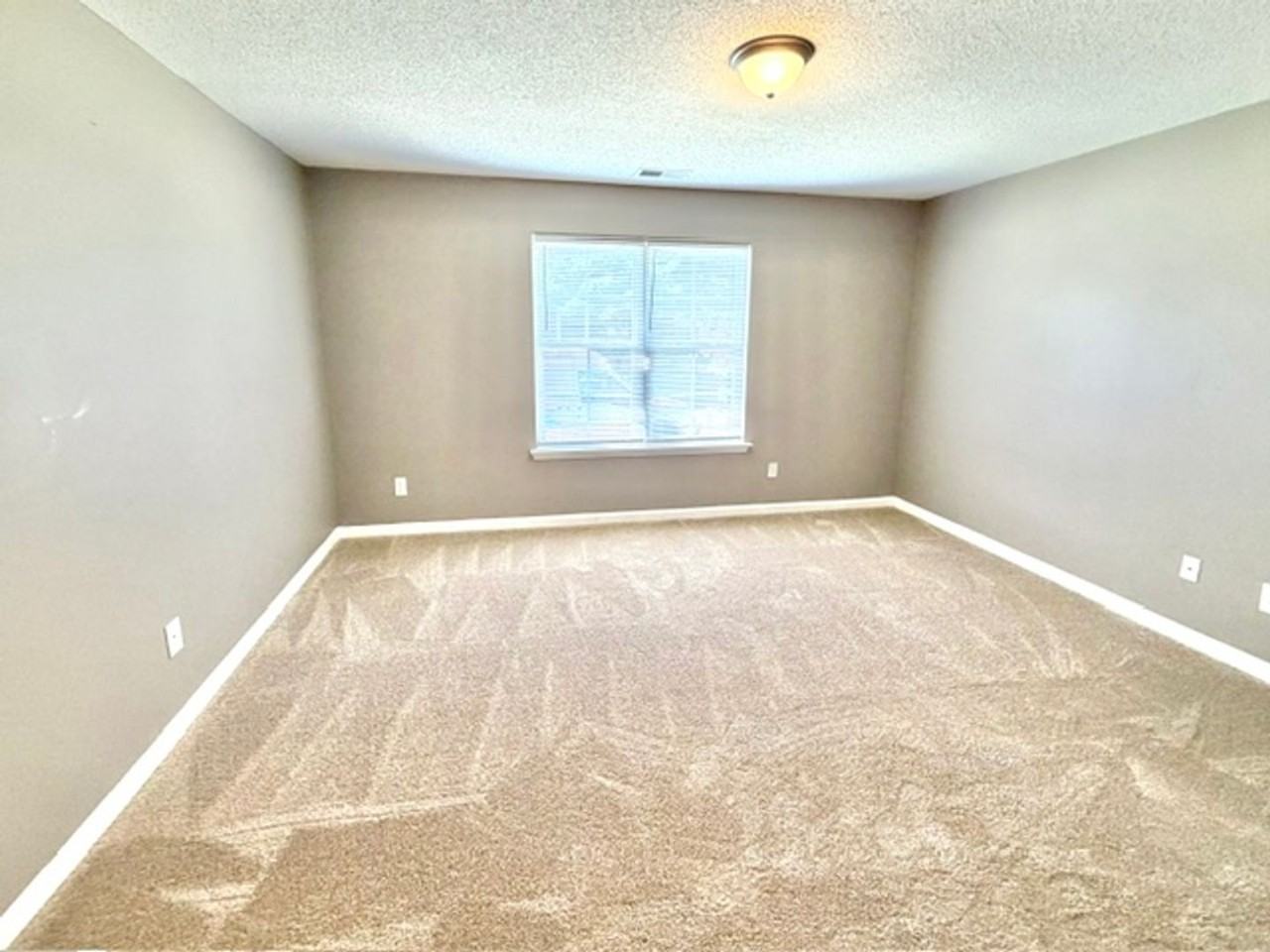 7902 Rushmeade Cir N - Photo 6 of 10