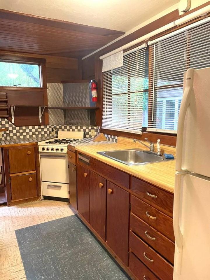2228 McKinley Ave - Photo 6 of 27