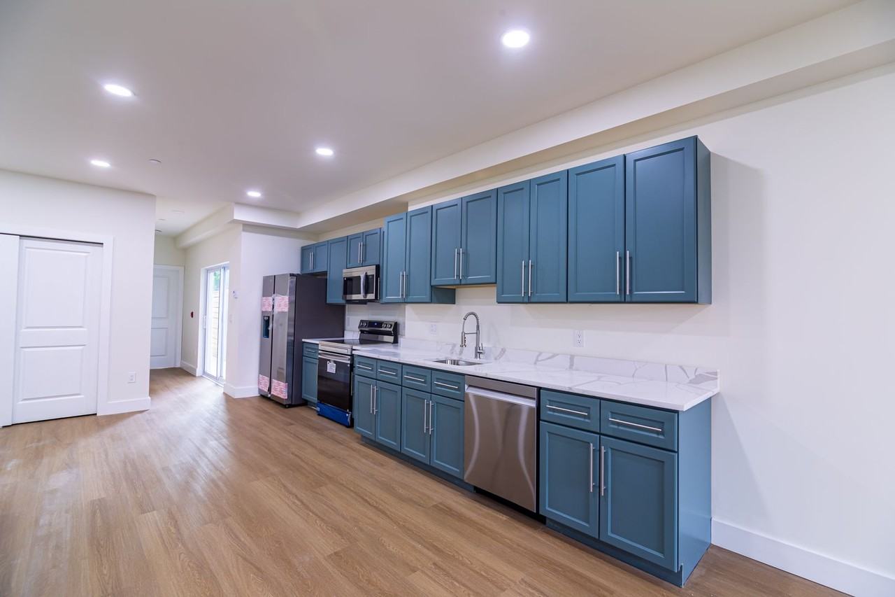 808 N PRESTON ST - Photo 5 of 33