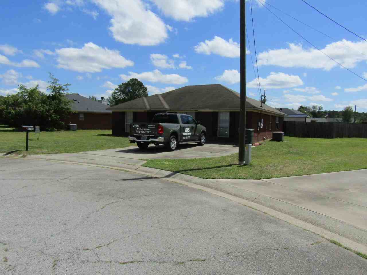 1382 Coalition Cir - Photo 2 of 24