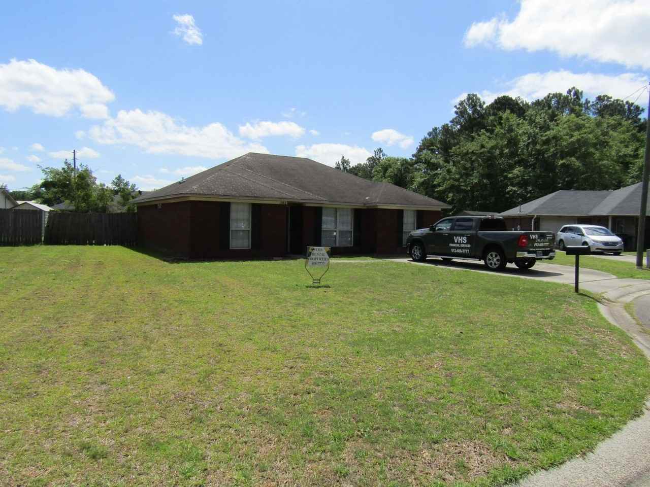 1382 Coalition Cir - Photo 3 of 24
