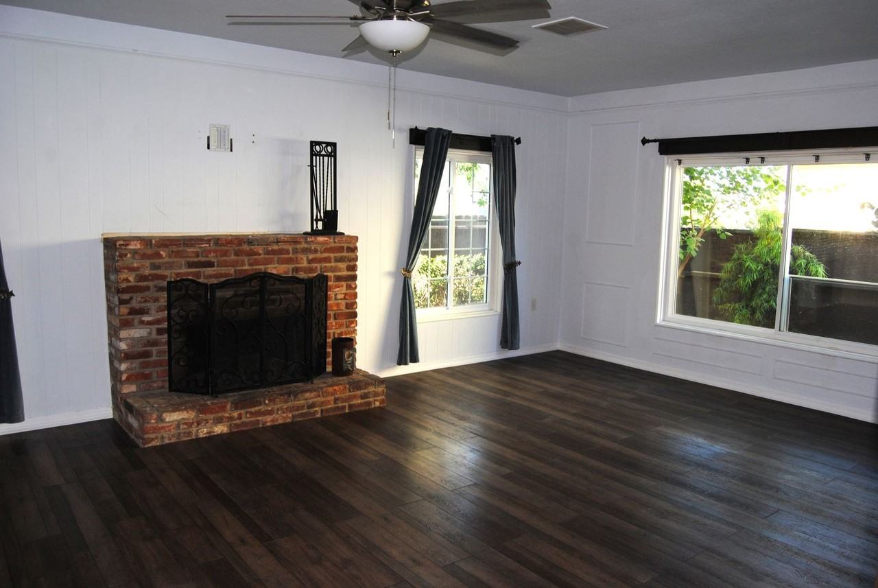 114 Flower St - Photo 4 of 26