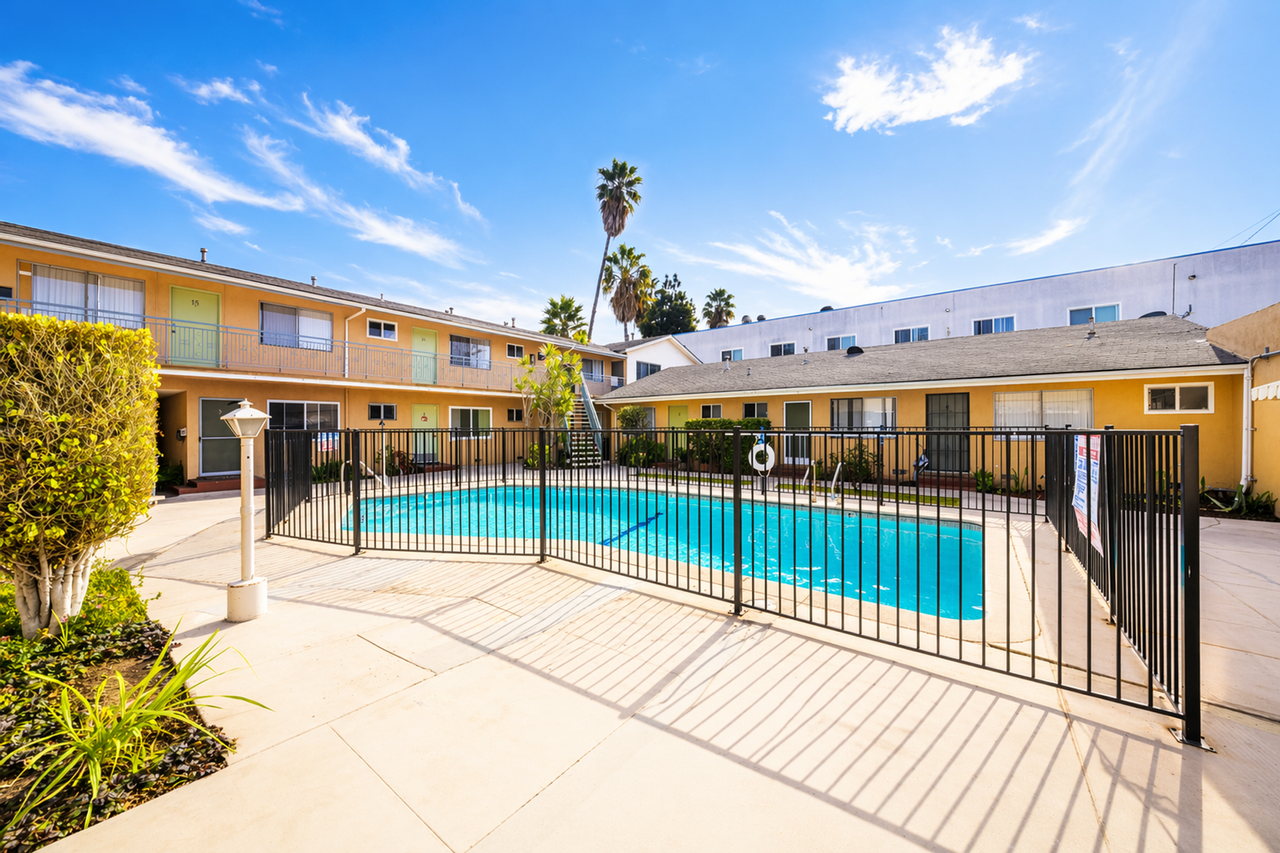 803 Java Ave Inglewood, CA 90301 - Photo 6 of 7