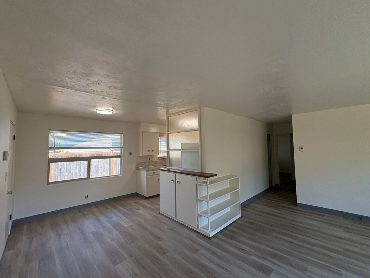 754 Leigh St - Photo 4 of 17