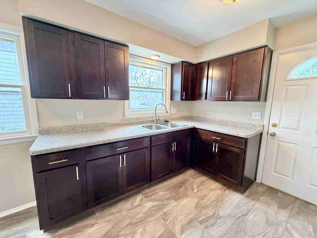6919 W Brentwood Ave - Photo 6 of 21