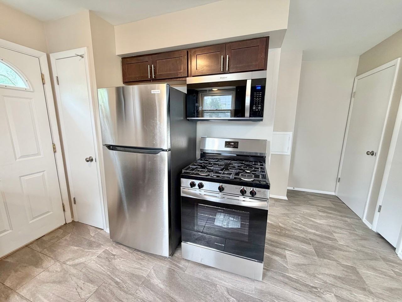 6919 W Brentwood Ave - Photo 7 of 21