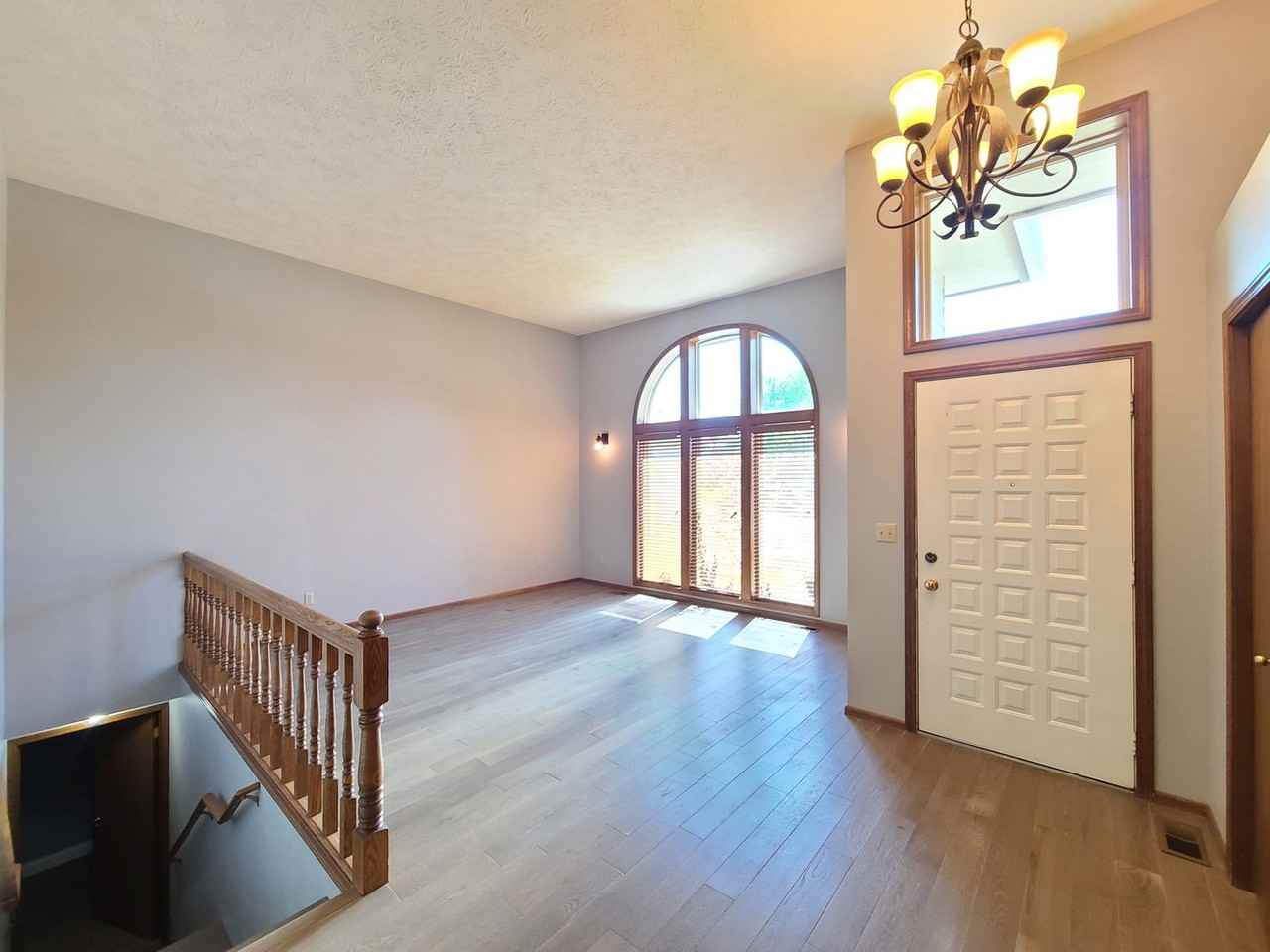 3425 E 61st Ave - Photo 4 of 36