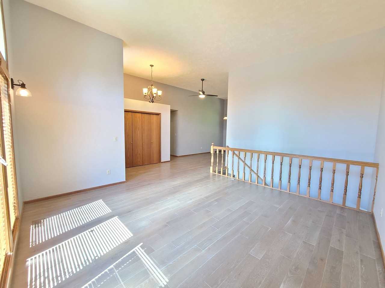 3425 E 61st Ave - Photo 6 of 36