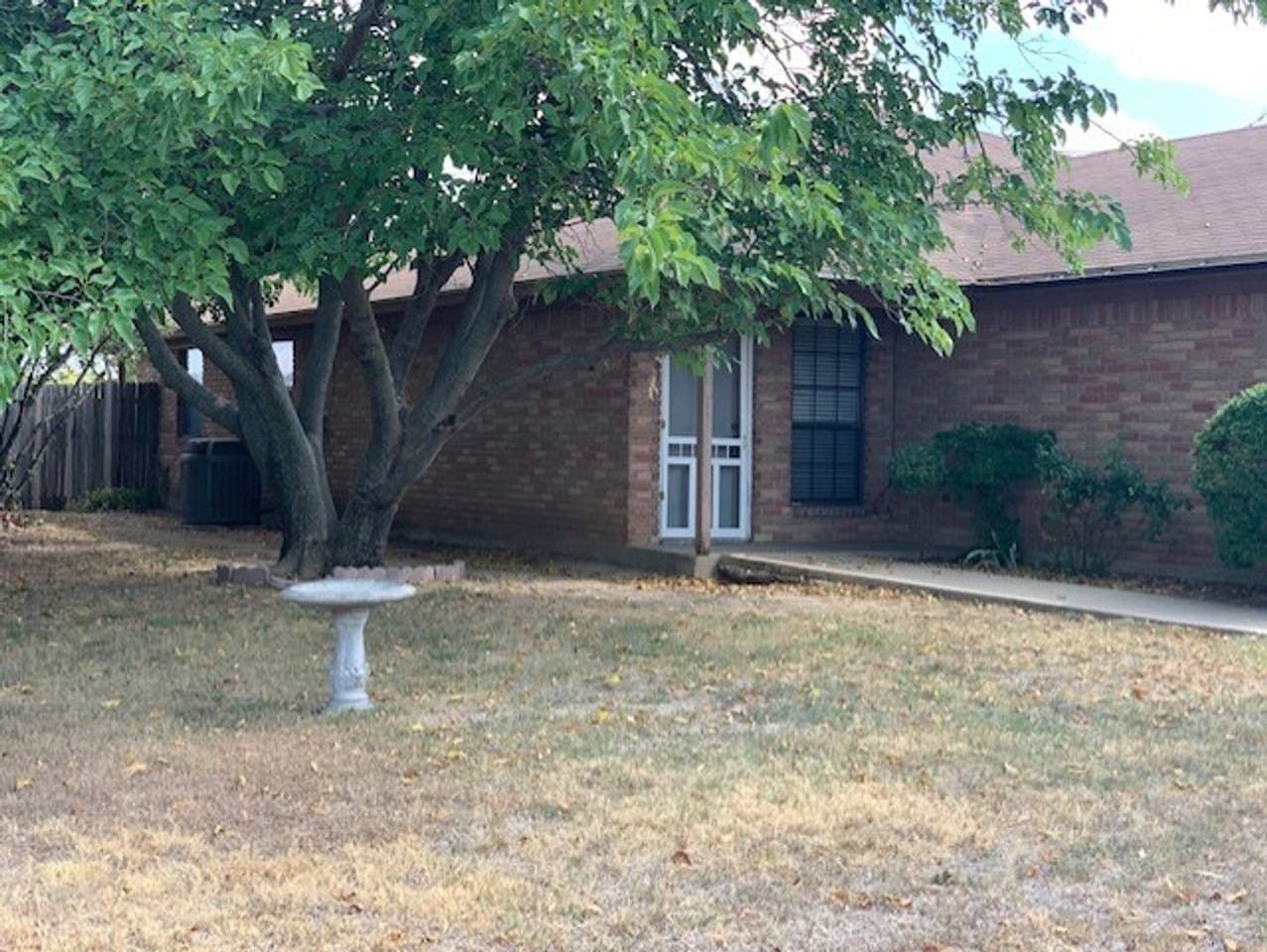 1149 Landsdale Ln - Photo 2 of 3