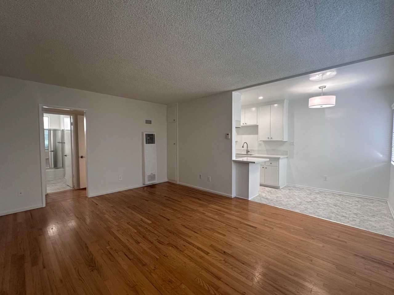 1219 Barry Ave - Photo 3 of 50