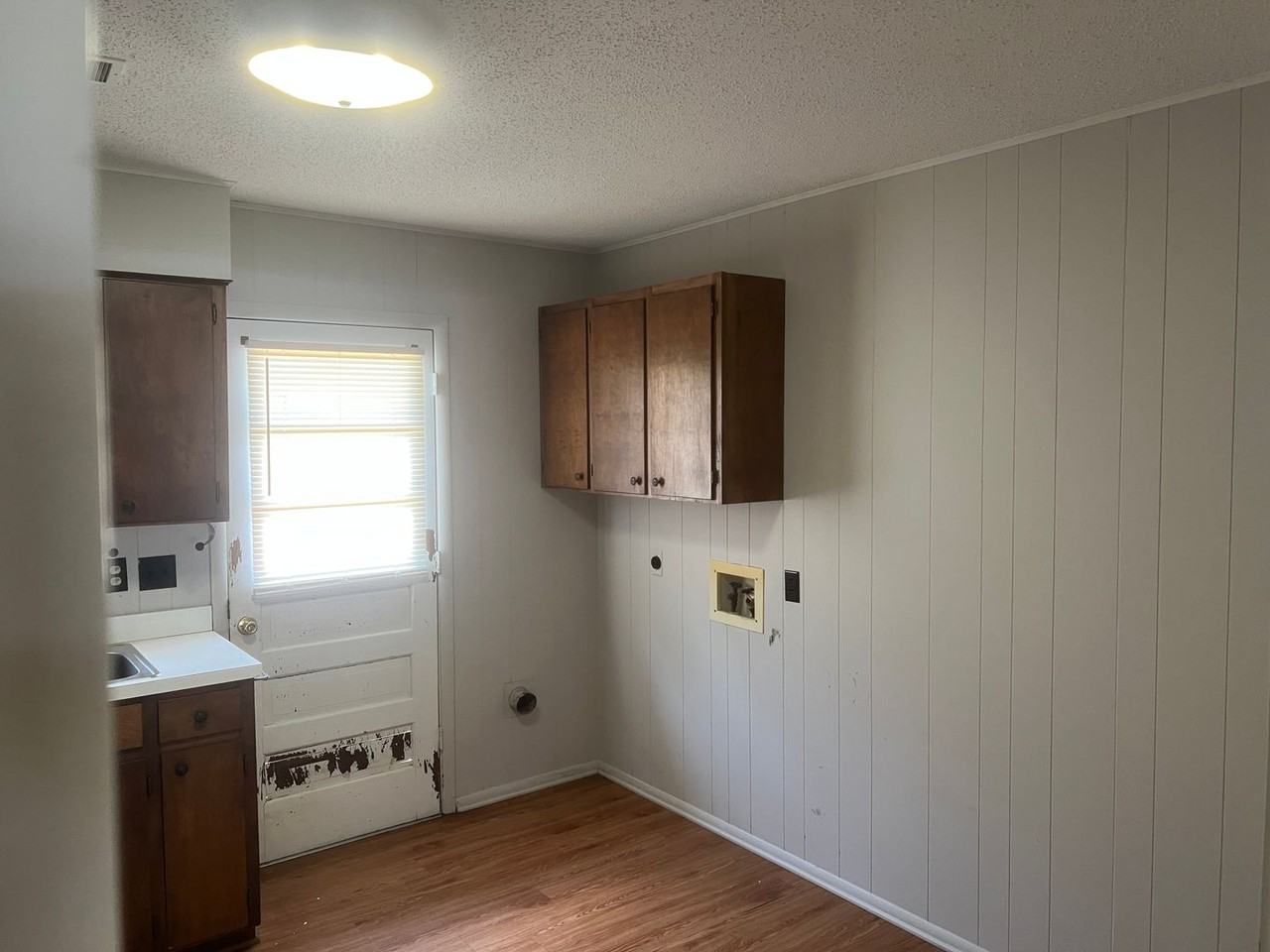 2207 Lookout Ave - Photo 5 of 8