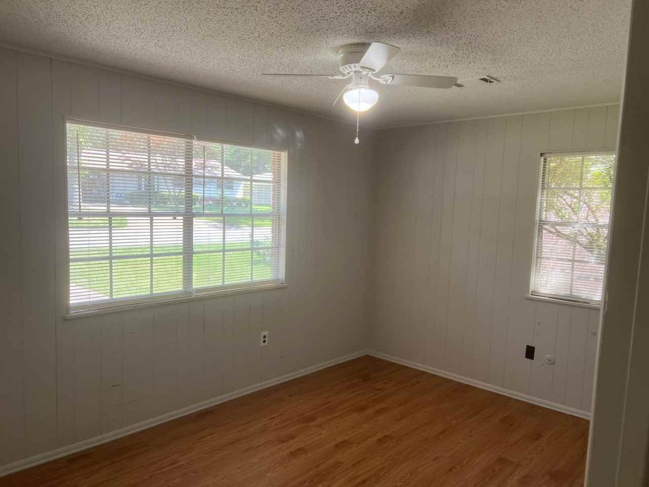 2207 Lookout Ave - Photo 6 of 8