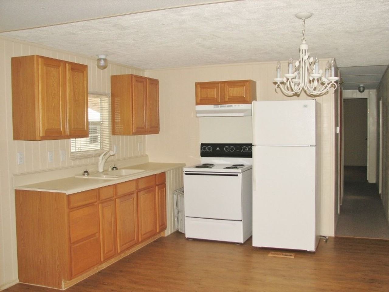1295 S Larkspur Ter - Photo 3 of 9
