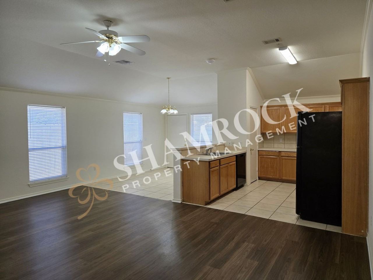 10201 Lilac Unit A - Photo 3 of 17