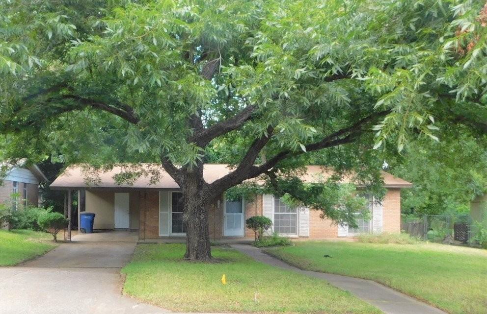 1400 Berkshire Dr - Photo 3 of 18