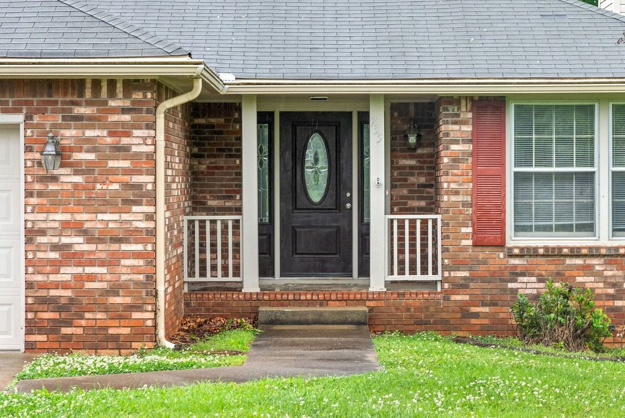735 Cayce Dr - Photo 2 of 27