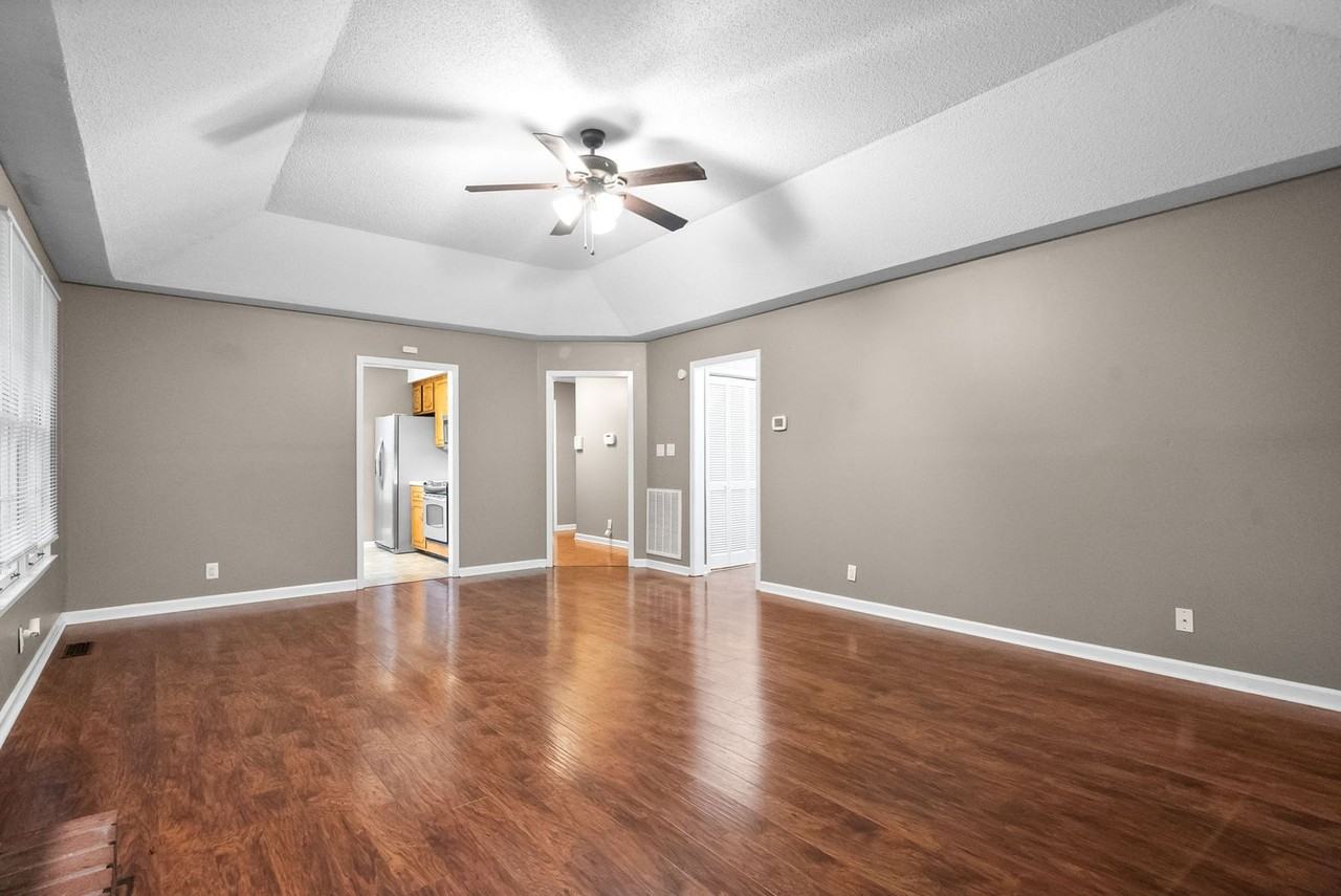 735 Cayce Dr - Photo 5 of 27
