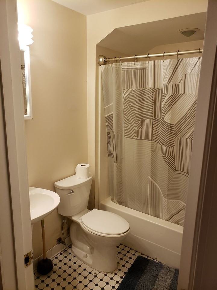 1928 S 18th St - Photo 7 of 26