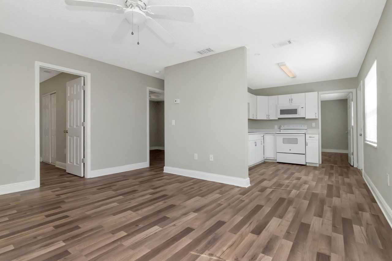 1211 62nd Ave E - Photo 5 of 15