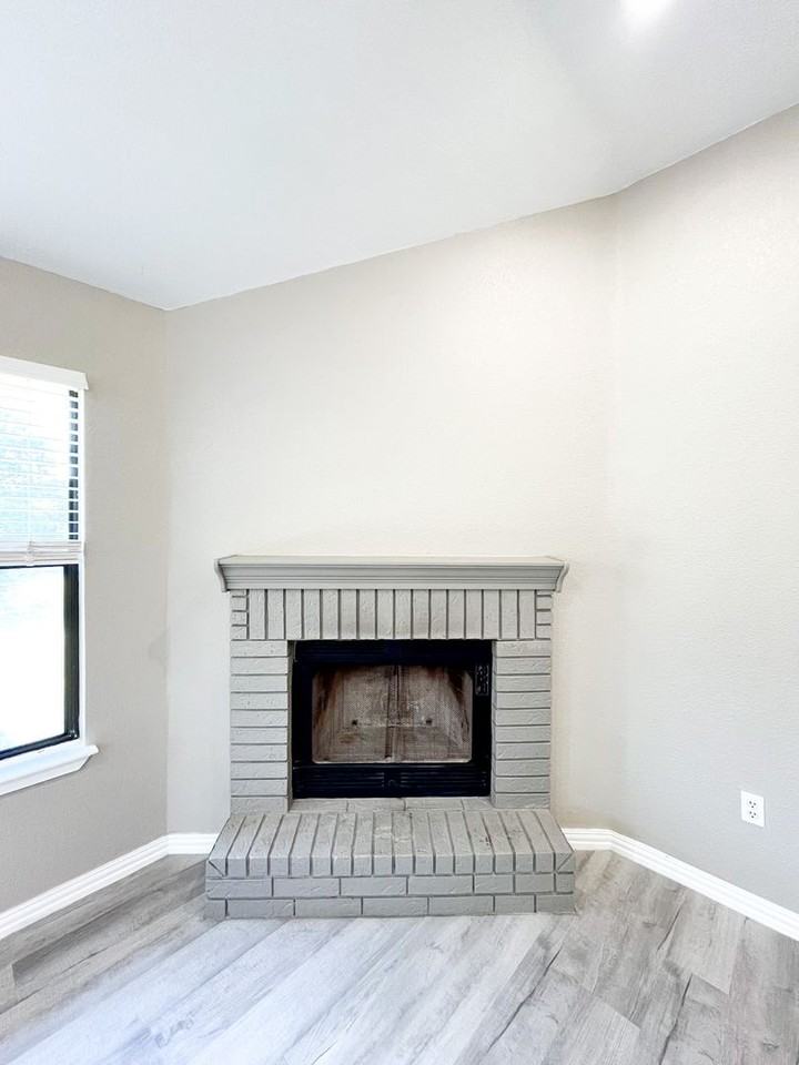 215 Wagontrain Cir - Photo 7 of 33