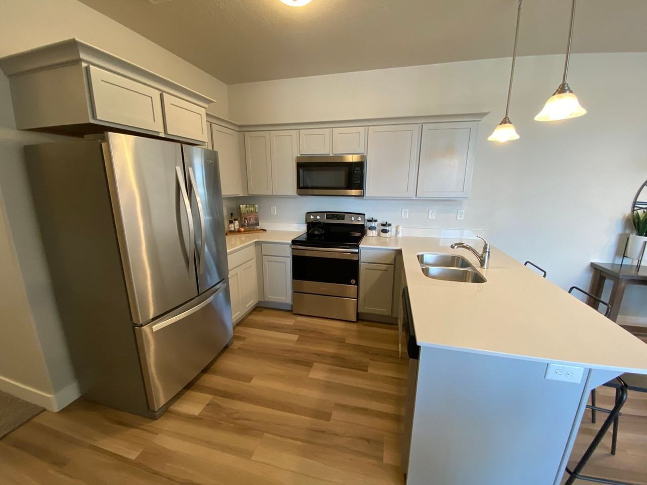 515 N 310 W - Photo 4 of 20