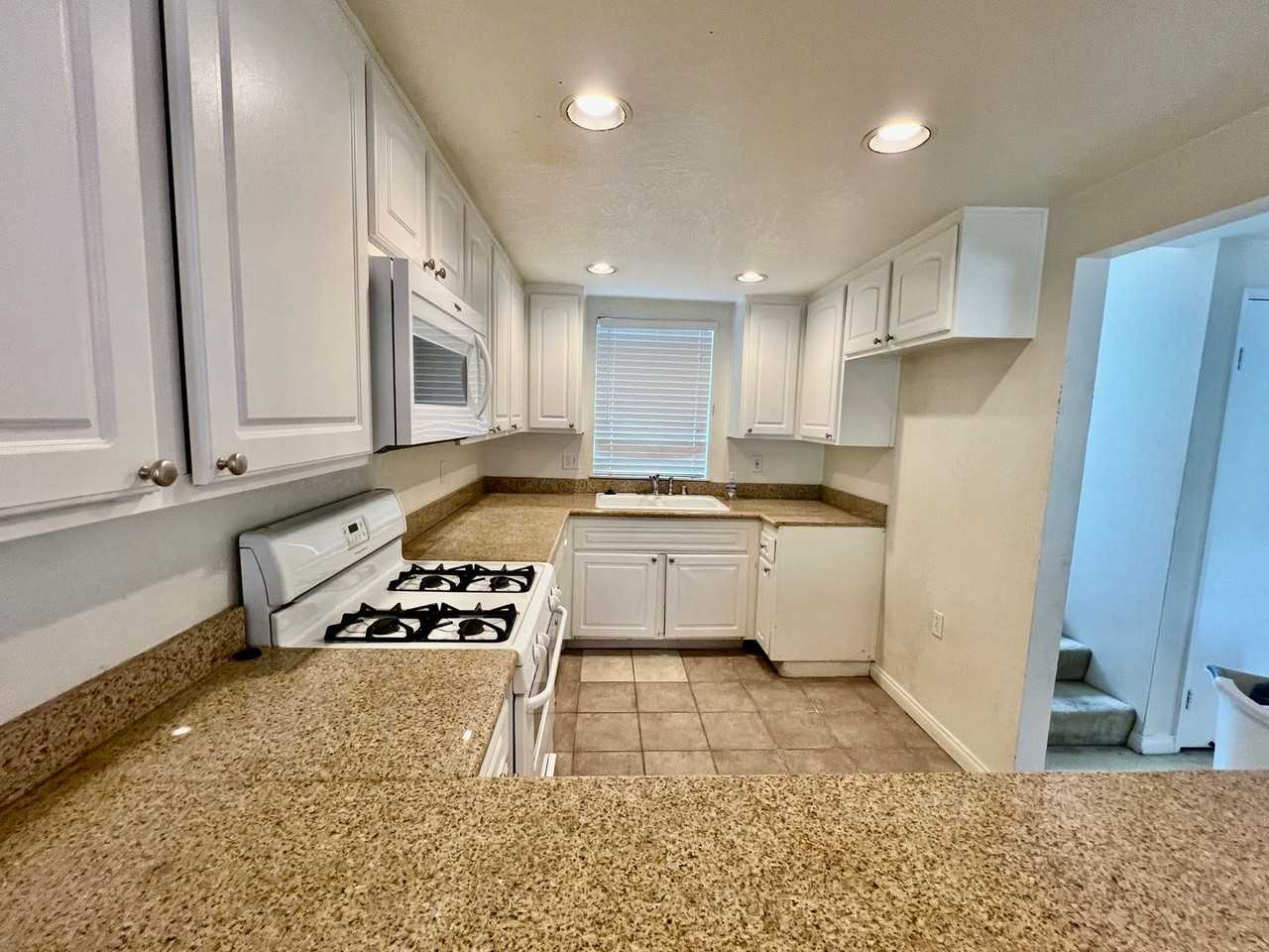 674 Sycamore Ave - Photo 3 of 17
