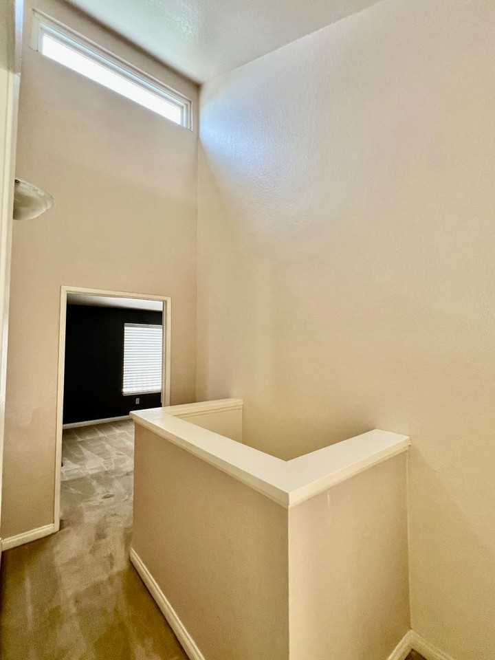 674 Sycamore Ave - Photo 6 of 17