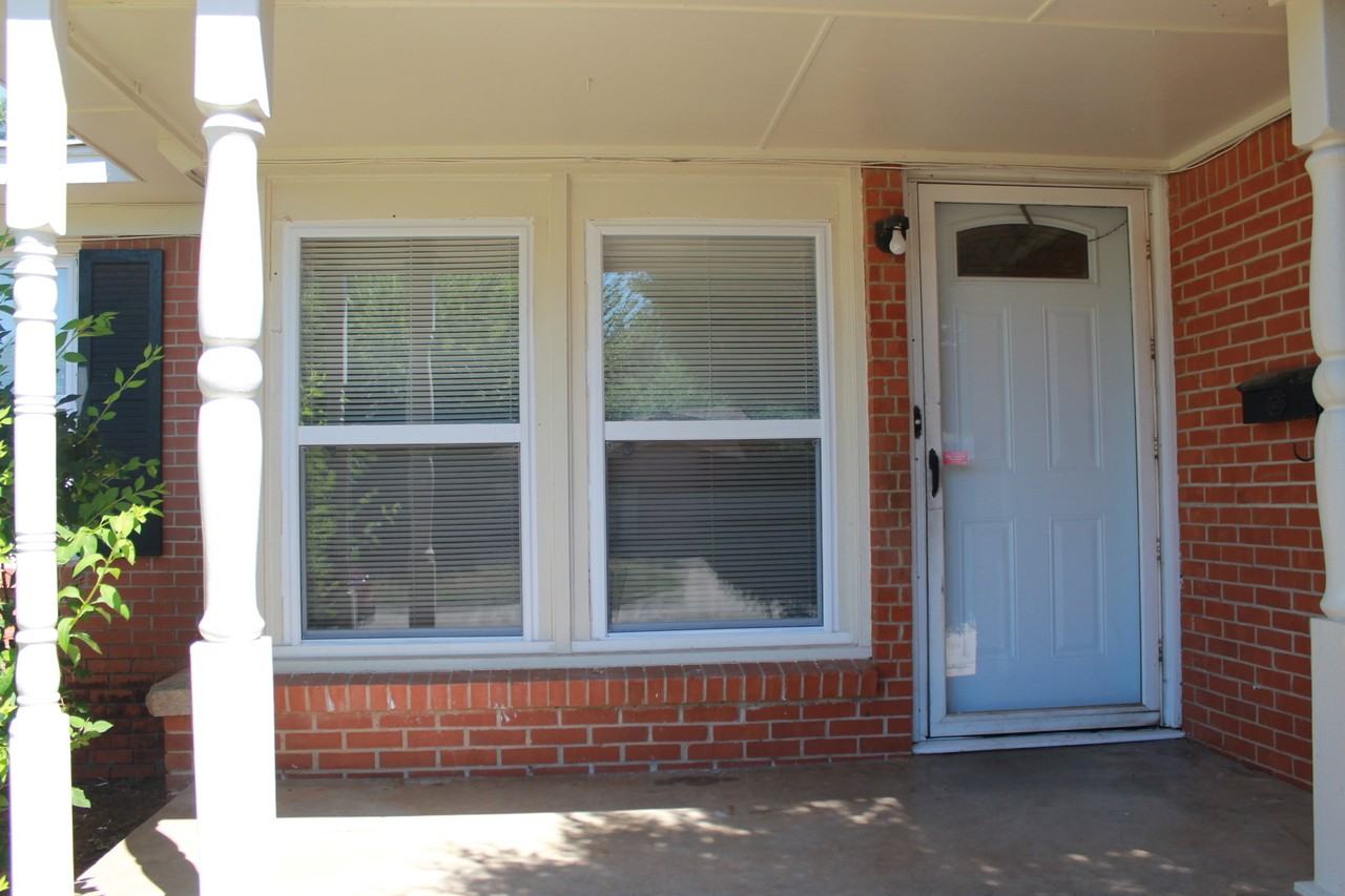 641 E Frolich Dr - Photo 2 of 14