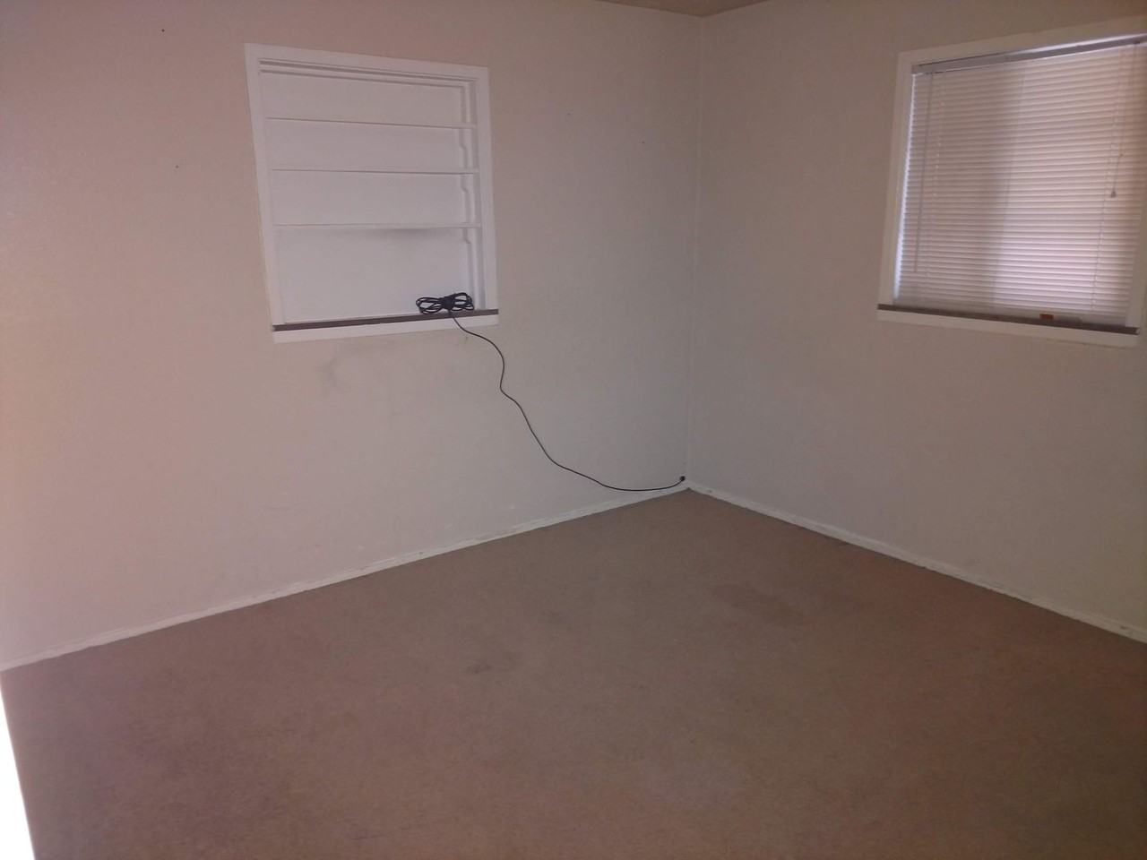 2610 Azalea St - Photo 6 of 16