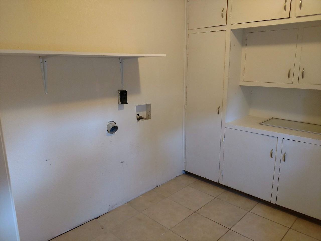 2610 Azalea St - Photo 7 of 16
