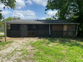 901 N Lindbergh Dr - Photo 1 of 1