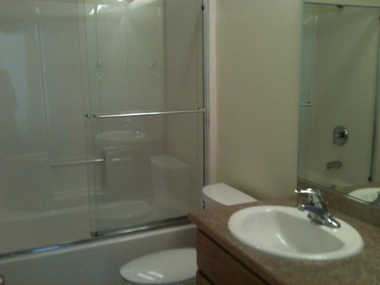1012 53rd St - Photo 4 of 6