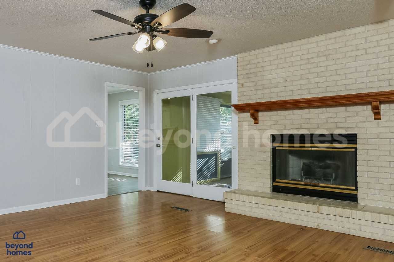 2709 Millbrook Rd - Photo 5 of 19
