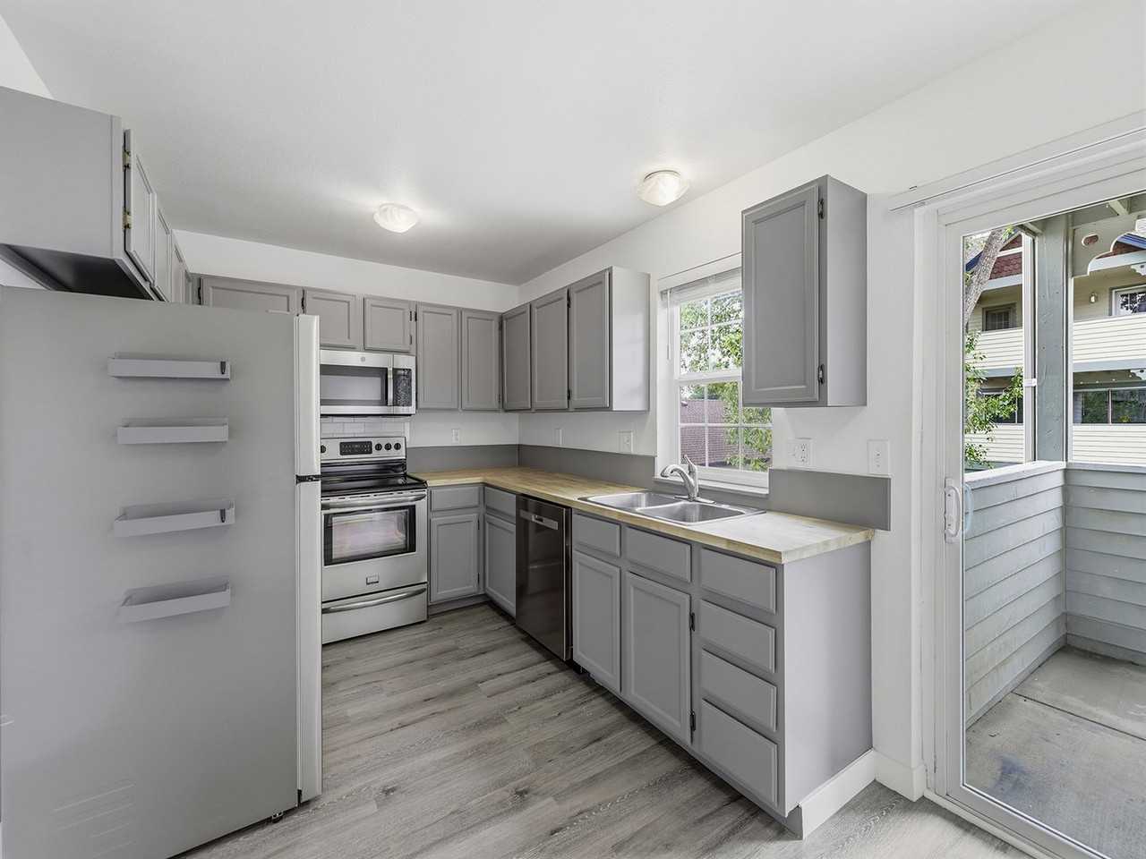 2828 Silverplume Dr Apt N1 - Photo 6 of 19